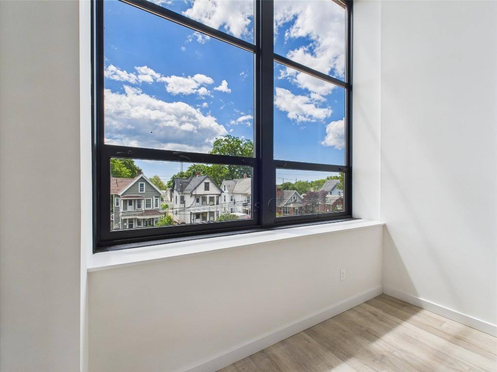 Apartment for rent at 165 Richards St, West Haven, CT 06516