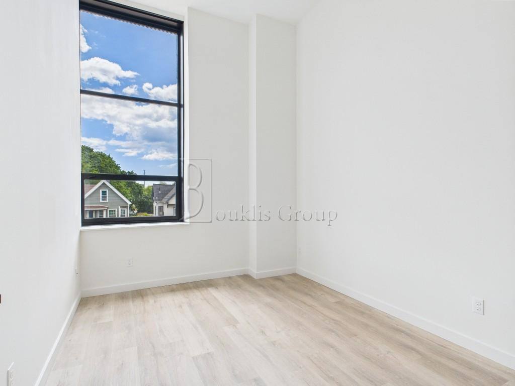 Apartment for rent at 165 Richards St, West Haven, CT 06516