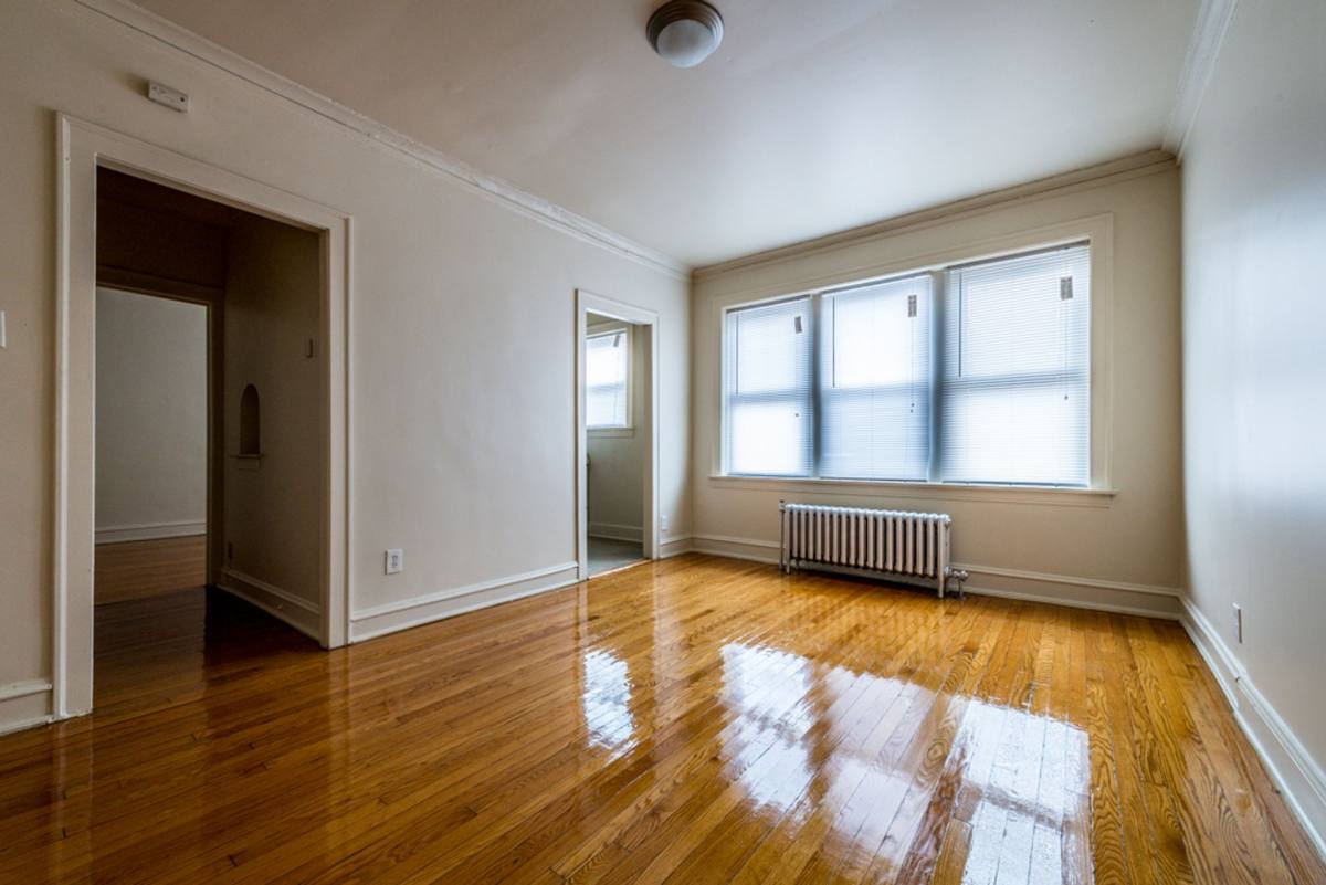 Apartment for rent at 1931 E 71st St, Chicago, IL 60649
