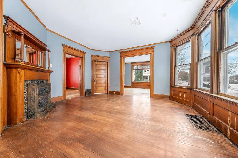 Apartment for rent at 541 Mount Vernon St, Oshkosh, WI 54901