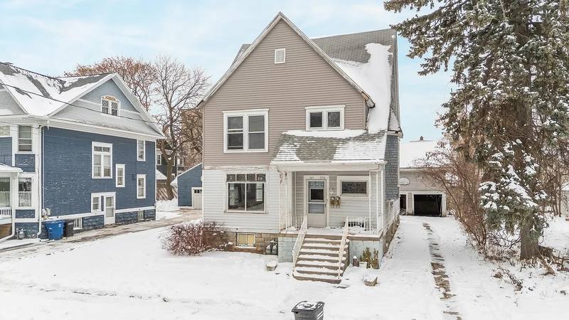 Apartment for rent at 541 Mount Vernon St, Oshkosh, WI 54901