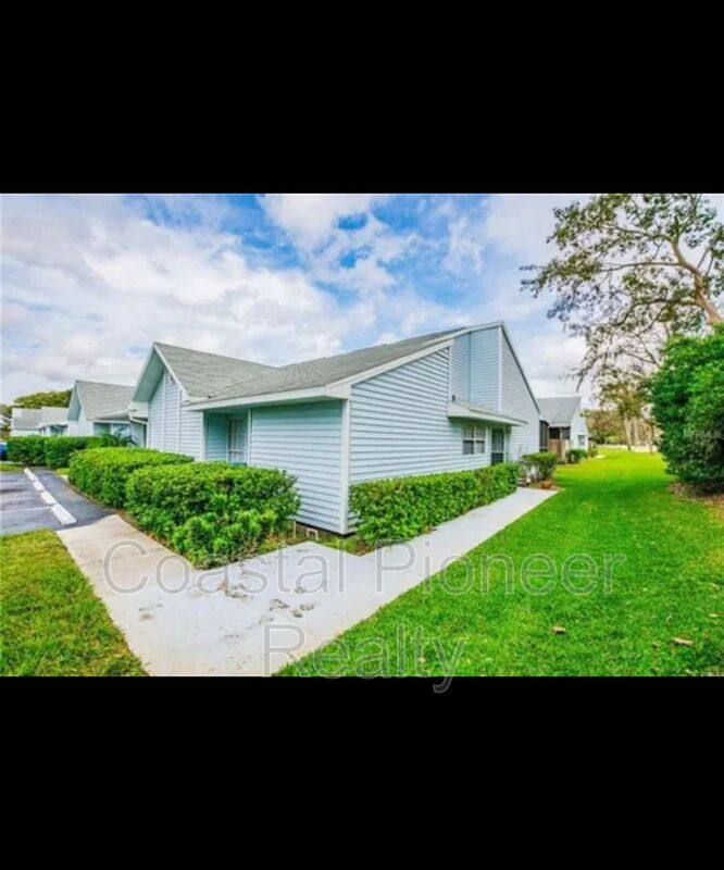 Townhouse for rent at 16101 Rambling Vine Dr E, Tampa, FL 33624