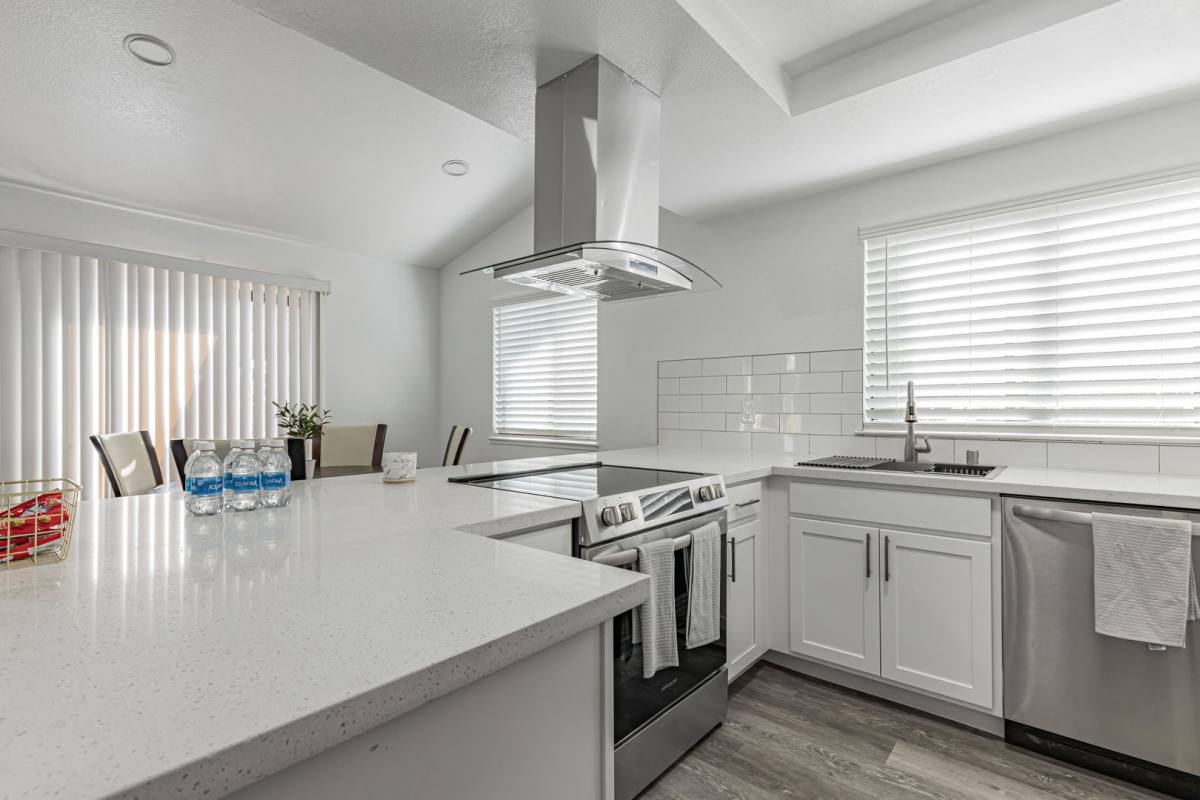 Apartment for rent at 1141 W Swain Rd, Stockton, CA 95207