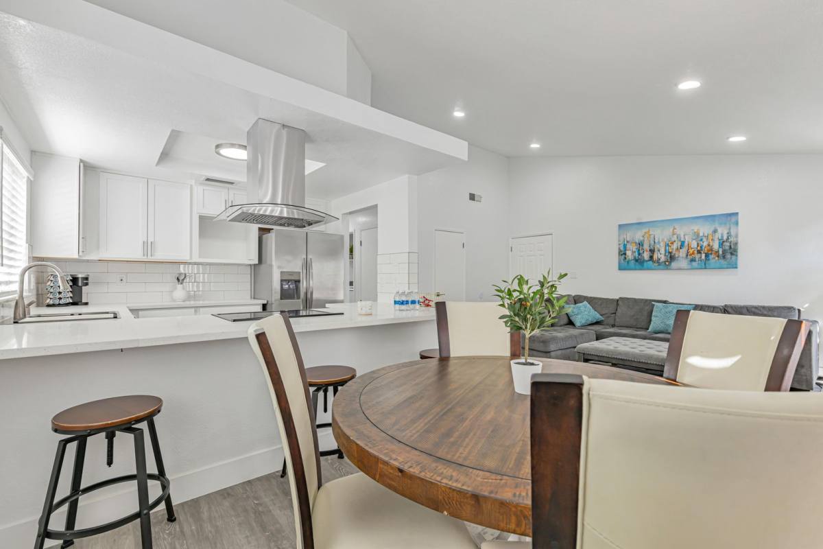 Apartment for rent at 1141 W Swain Rd, Stockton, CA 95207