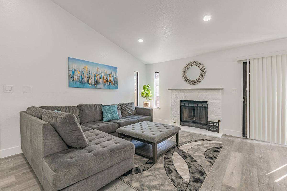 Apartment for rent at 1141 W Swain Rd, Stockton, CA 95207