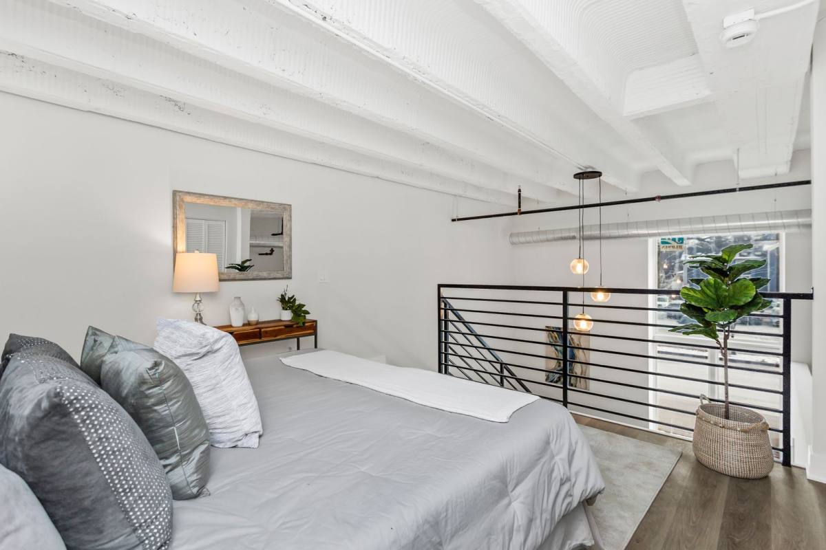 Apartment for rent at 1453 Maple Ave, Evanston, IL 60201