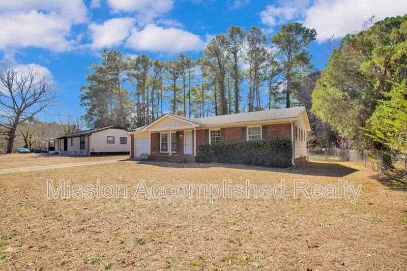 House for rent at 7262 Ryan St, Fayetteville, NC 28314
