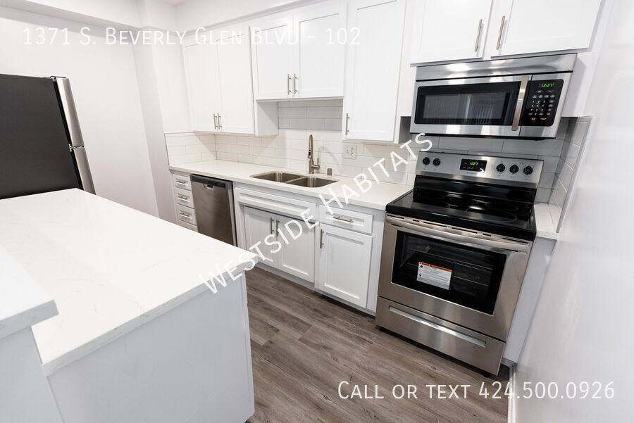 Apartment for rent at 1371 S Beverly Glen Blvd #102, Los Angeles, CA 90024