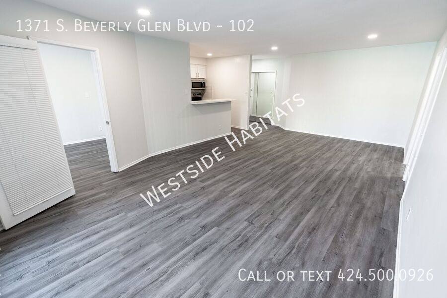 Apartment for rent at 1371 S Beverly Glen Blvd #102, Los Angeles, CA 90024