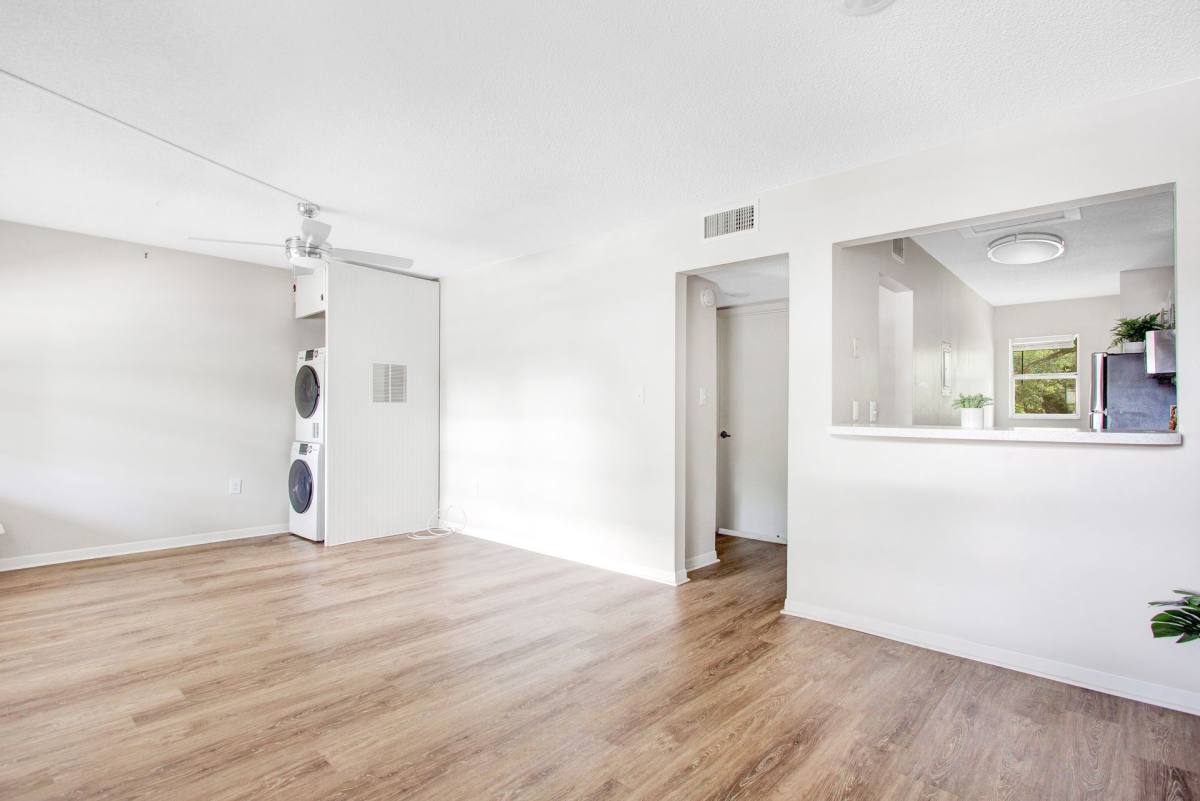 Apartment for rent at 603 N Dort St, Plant City, FL 33563