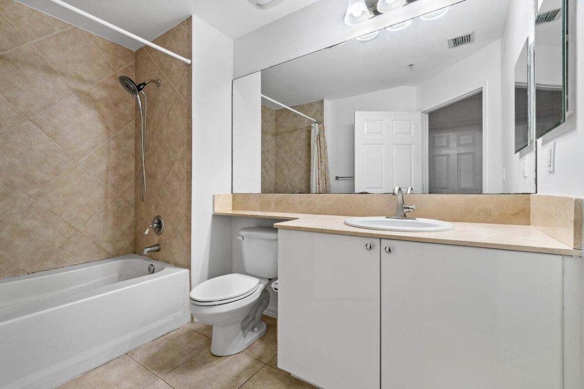 Apartment for rent at 233 S Federal Highway 233-208, Boca Raton, FL 33432