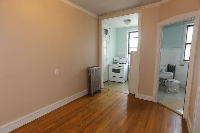 Apartment for rent at 1923 Winnemac #5, Chicago, IL 60640