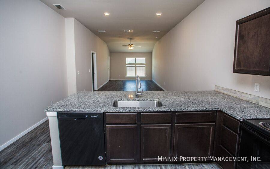 Townhouse for rent at 1639 133rd St #B, Lubbock, TX 79423