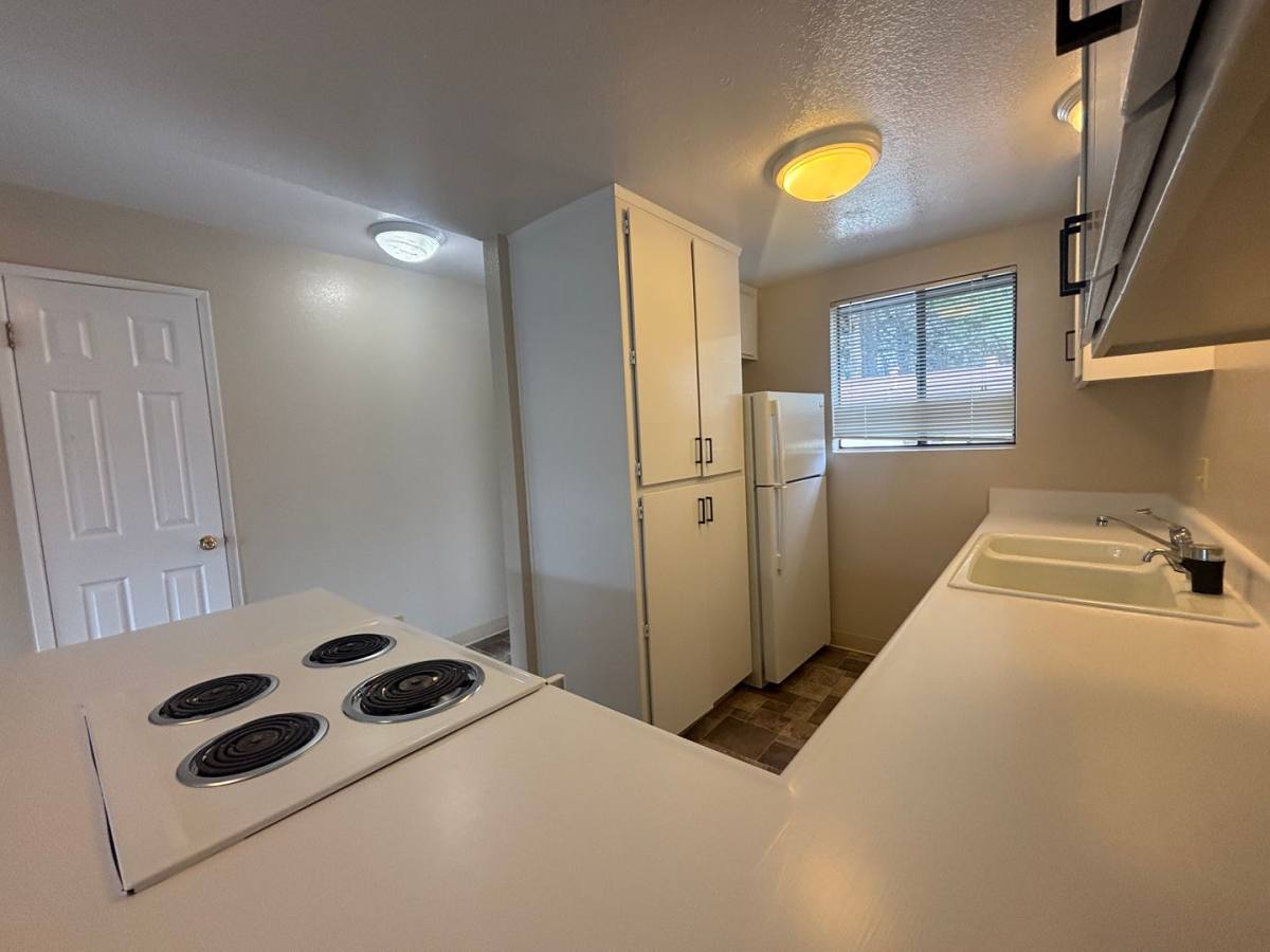 Apartment for rent at 190 Hoffman Ave, Auburn, CA 95603
