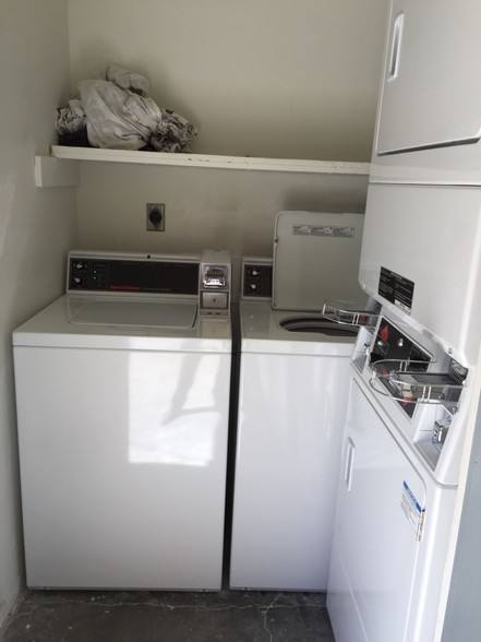 Apartment for rent at 8400 Amigo Ave, Northridge, CA 91324