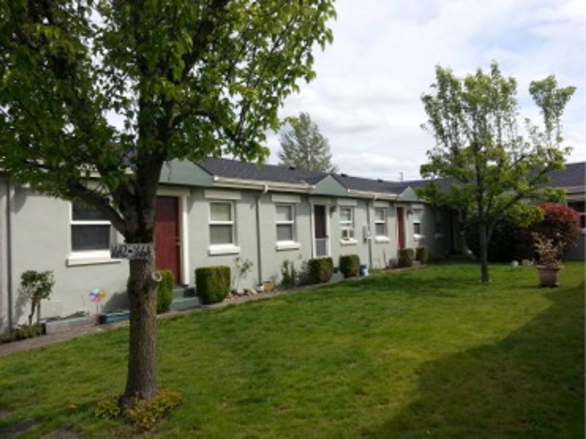 Apartment for rent at 1642 13th St SE, Salem, OR 97302