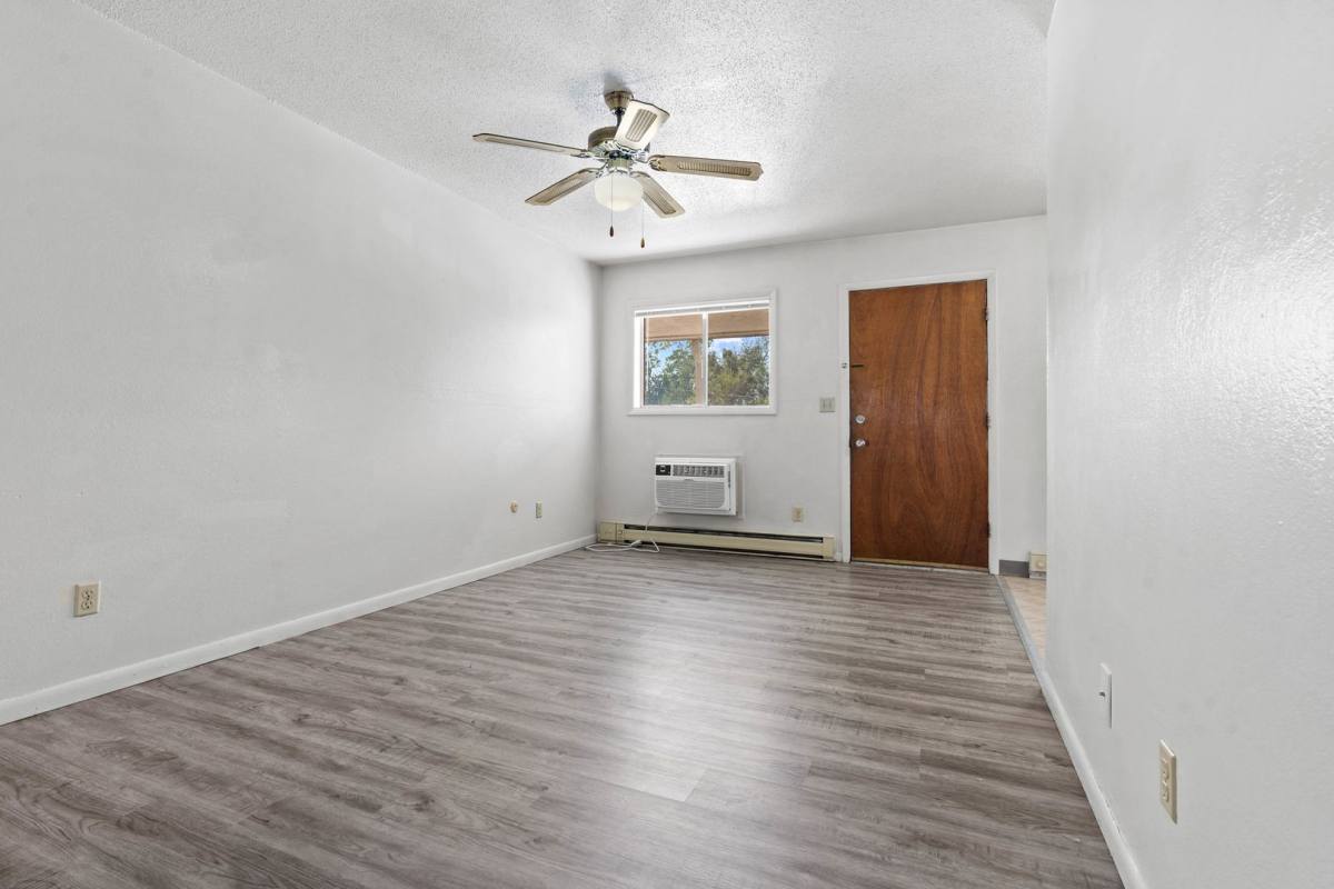 Apartment for rent at 3421 Ave N, Fort Madison, IA 52627