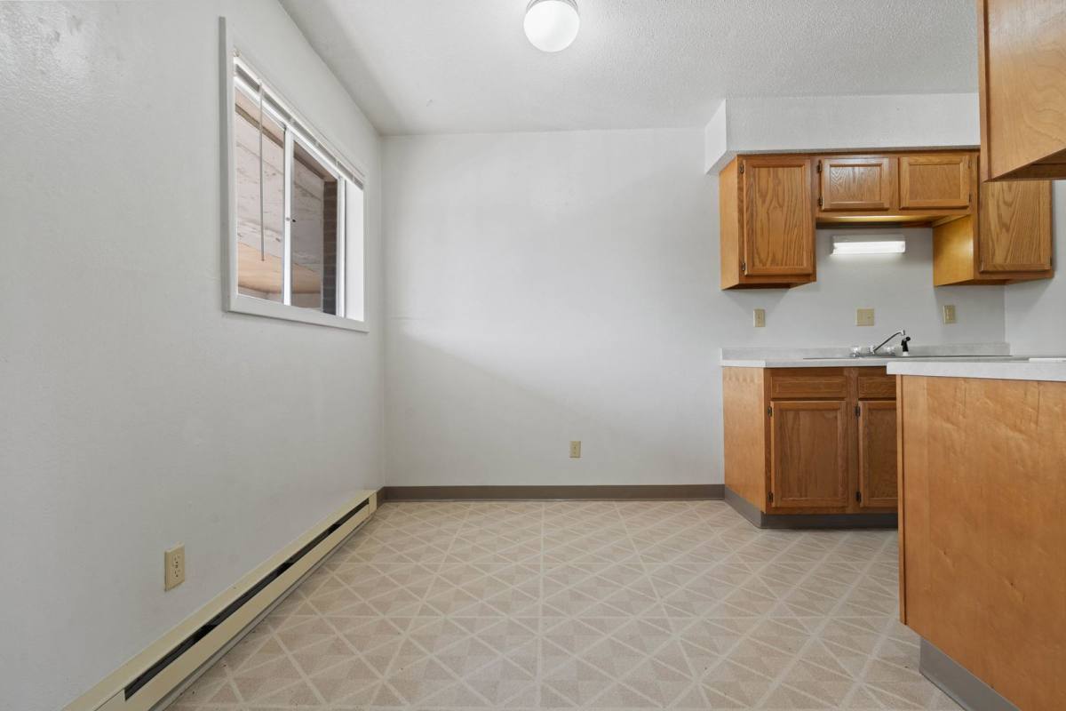 Apartment for rent at 3421 Ave N, Fort Madison, IA 52627