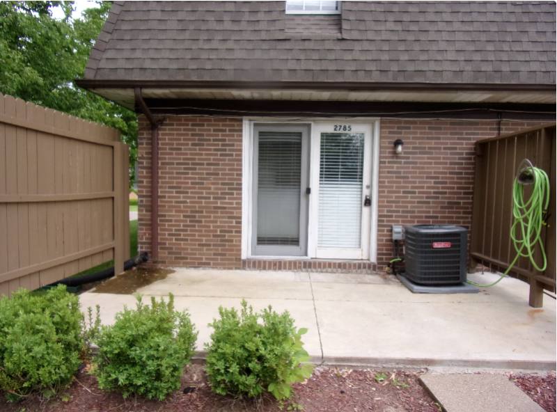 Townhouse for rent at 2777 Kipling Ave NW, Massillon, OH 44646