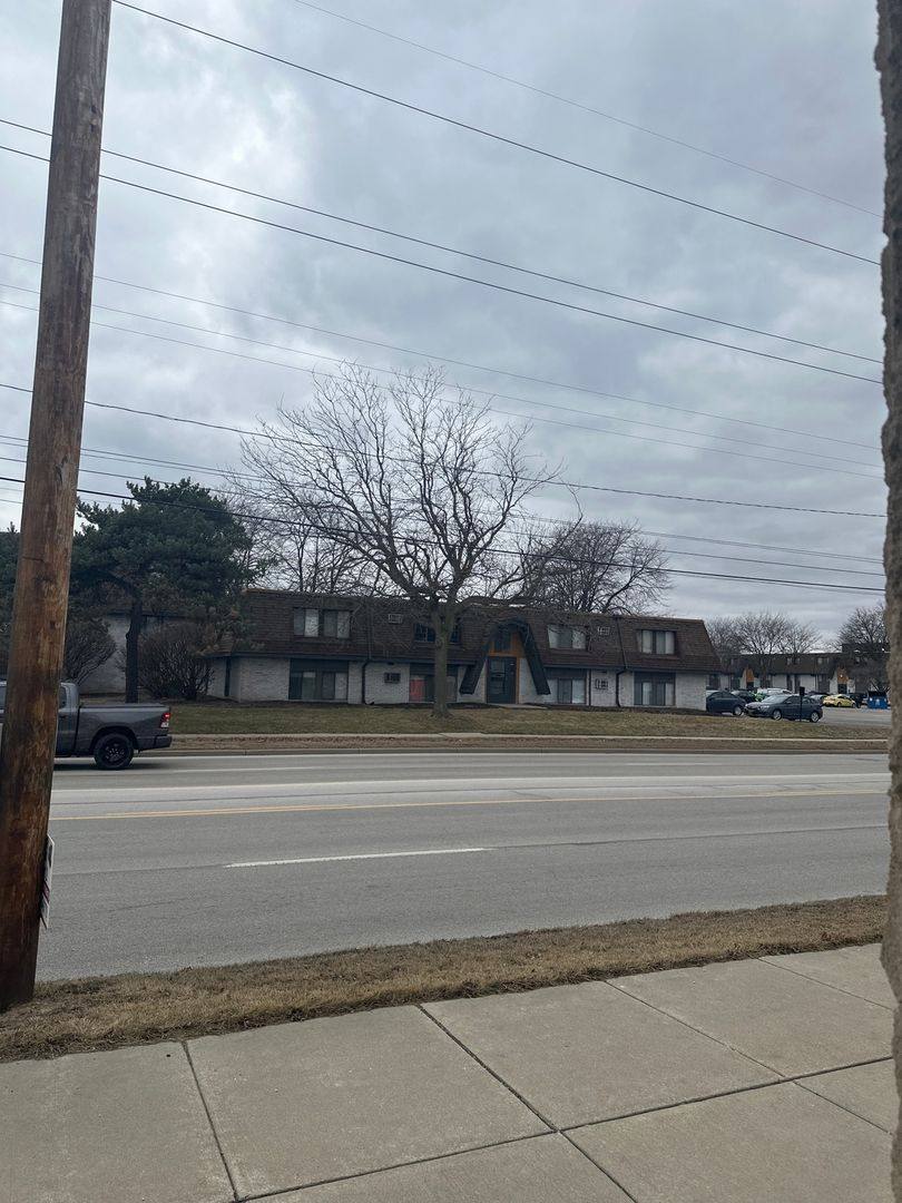 Townhouse for rent at 4114 Secor Rd, Toledo, OH 43623