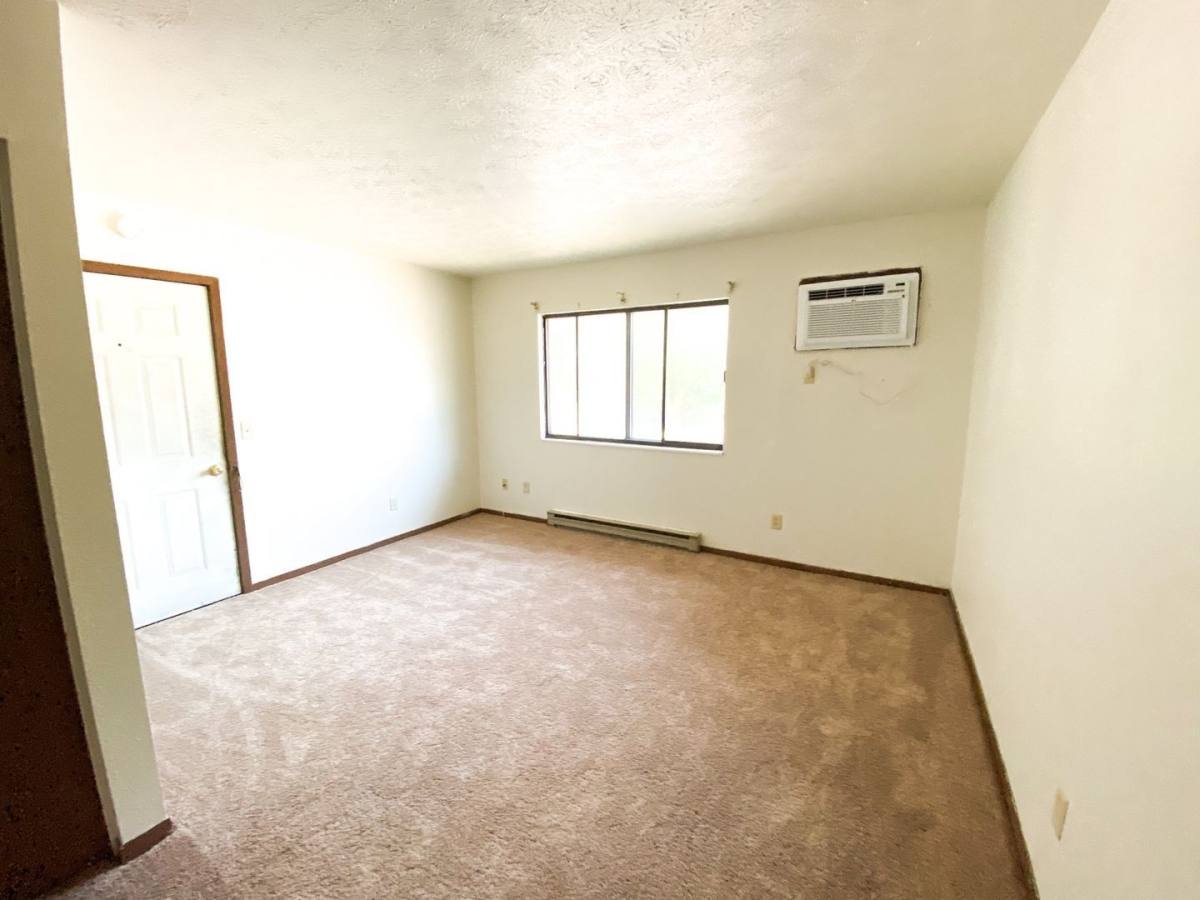 Apartment for rent at 805-811 E 10th St, Fowler, IN 47944