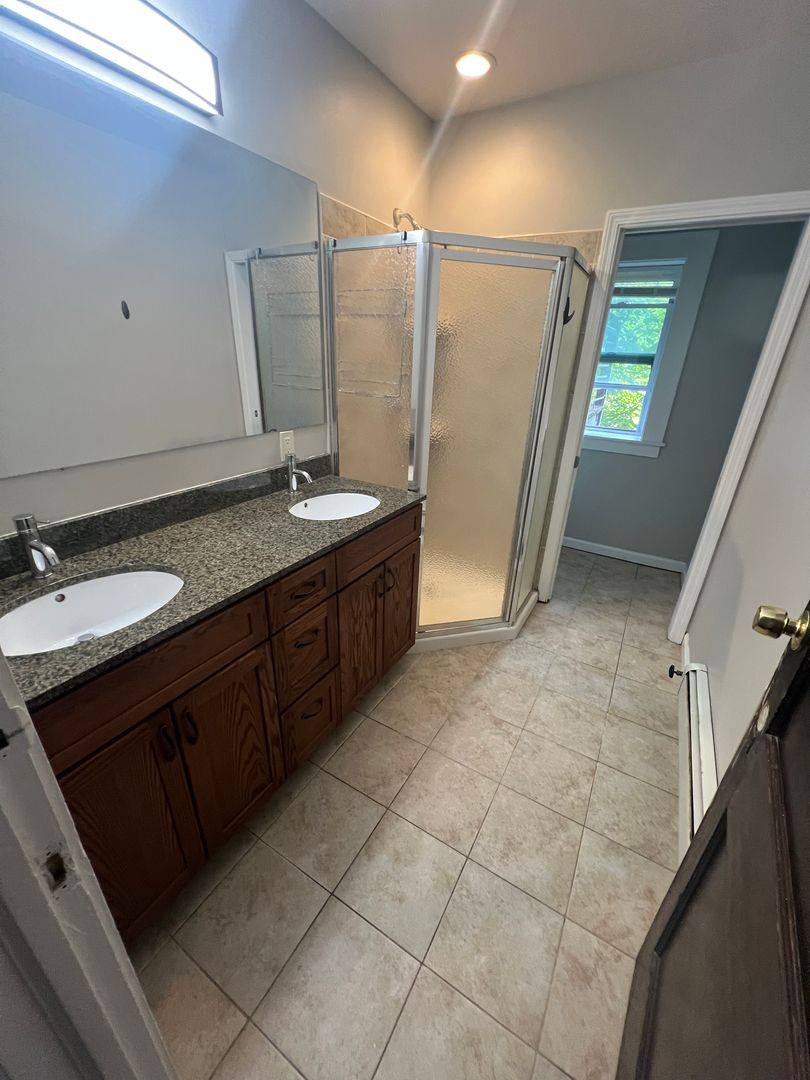 Apartment for rent at 11420 Hessler Rd, Cleveland, OH 44106