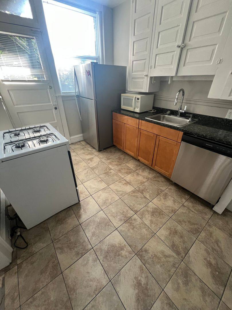 Apartment for rent at 11420 Hessler Rd, Cleveland, OH 44106