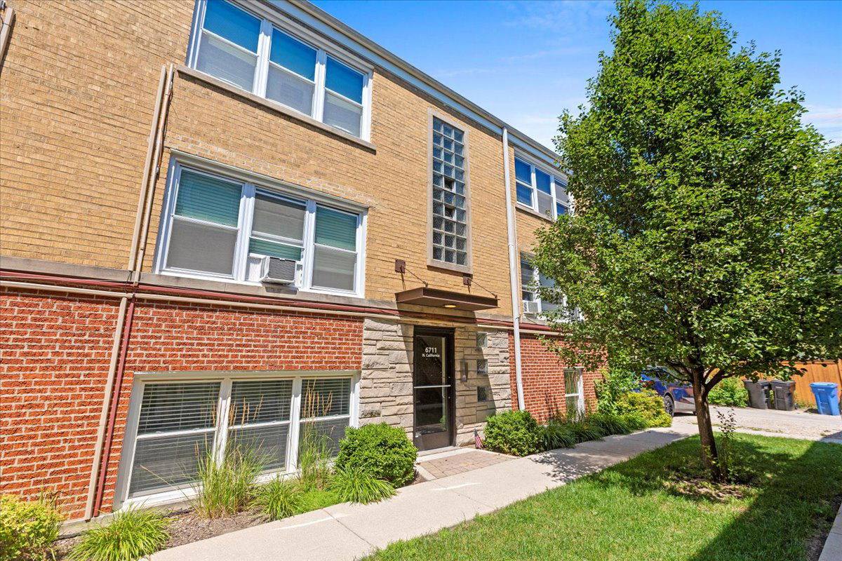 Apartment for rent at 6705 N California Ave #54-GN, Chicago, IL 60645