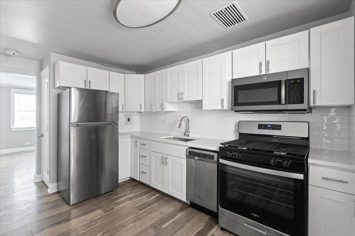 Apartment for rent at 6705 N California Ave #54-GN, Chicago, IL 60645