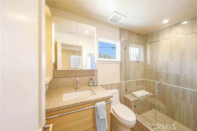 Apartment for rent at 376 Cliff Dr E, Laguna Beach, CA 92651