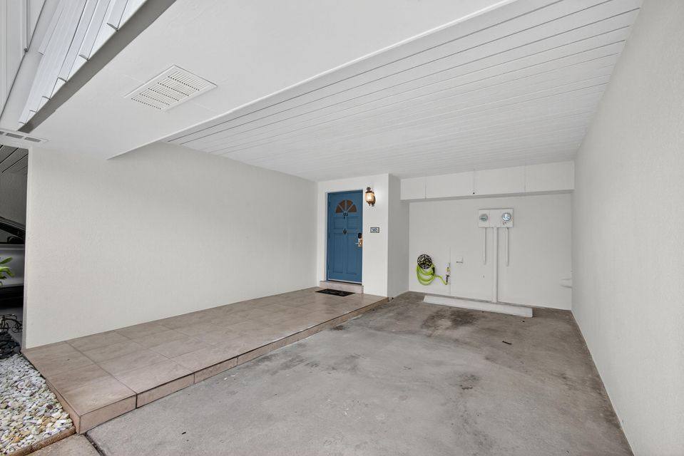 Townhouse for rent at 382 Golfview Rd #C, North Palm Beach, FL 33408