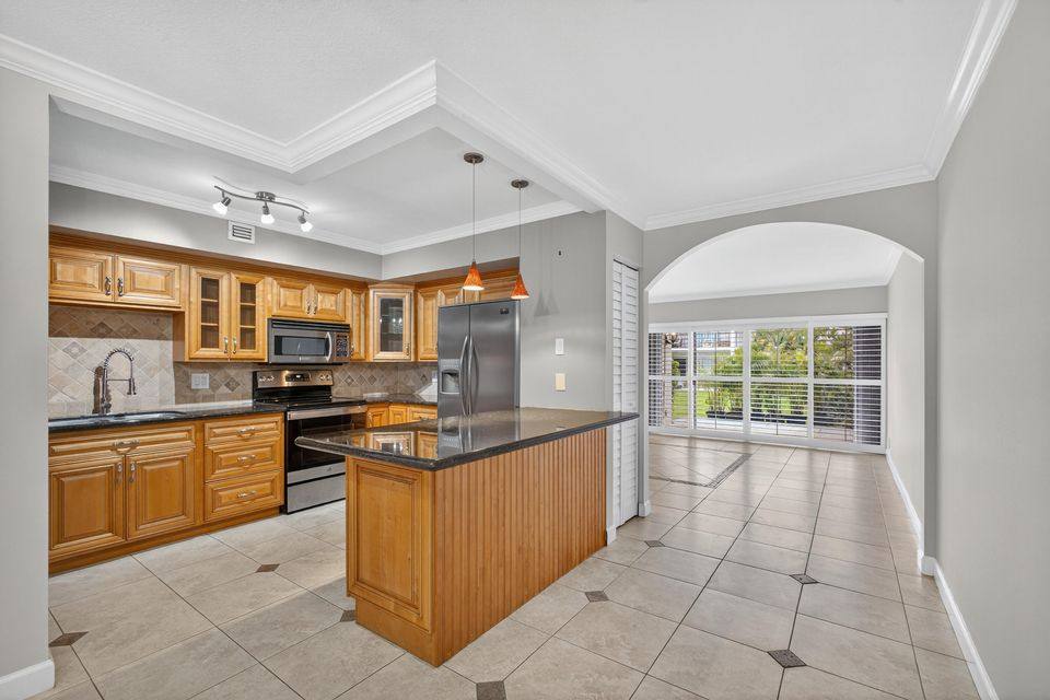 Townhouse for rent at 382 Golfview Rd #C, North Palm Beach, FL 33408