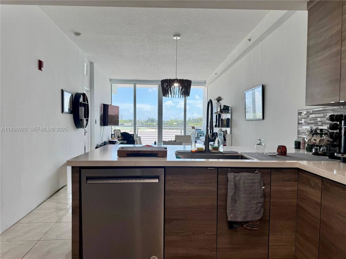 Condo for rent at 6580 Indian Creek Dr #404, Miami Beach, FL 33141