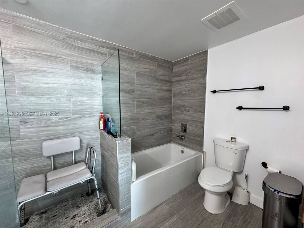 Condo for rent at 6580 Indian Creek Dr #404, Miami Beach, FL 33141