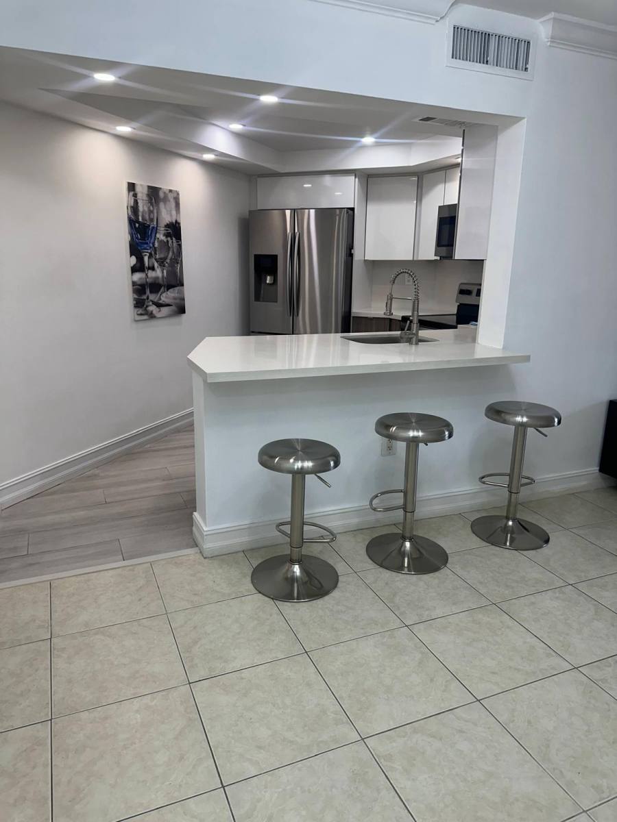 Condo for rent at 9725 Fontainebleau Blvd, Miami, FL 33172