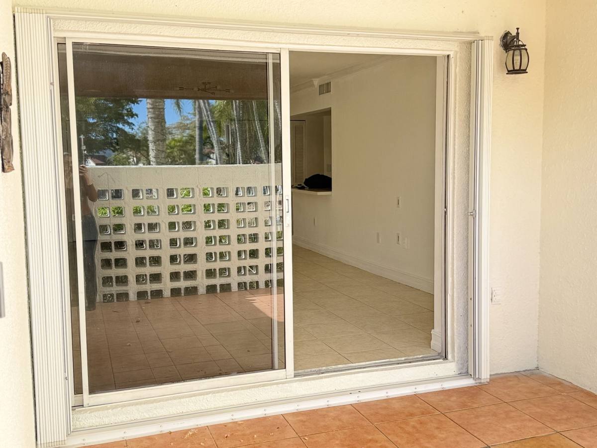 Condo for rent at 9725 Fontainebleau Blvd, Miami, FL 33172