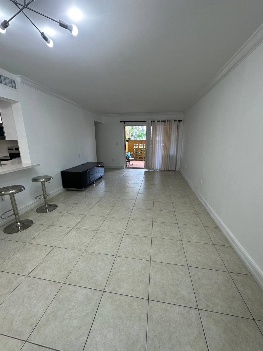 Condo for rent at 9725 Fontainebleau Blvd, Miami, FL 33172