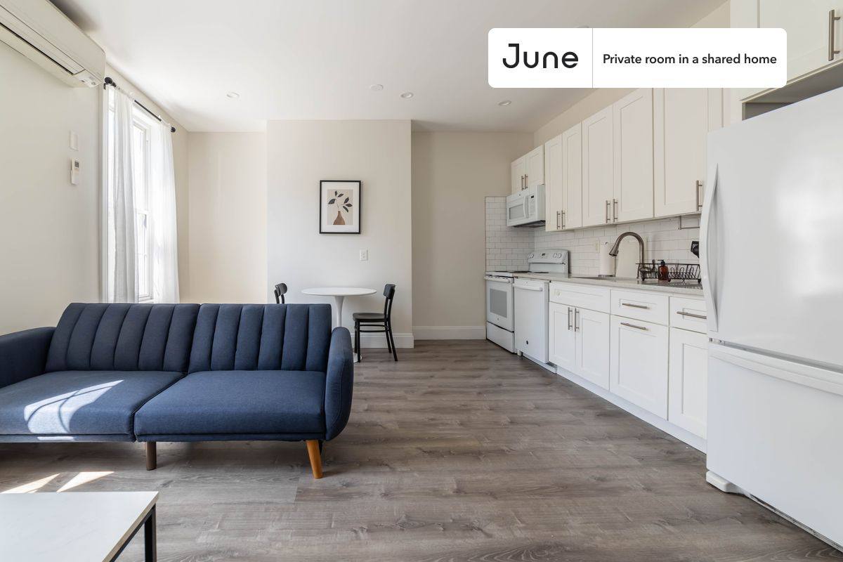 Apartment for rent at 39A Broome St, Brooklyn, NY 11222