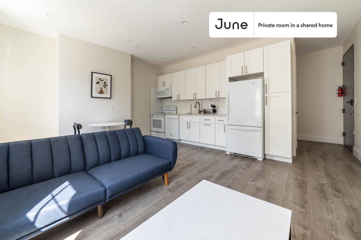 Apartment for rent at 39A Broome St, Brooklyn, NY 11222