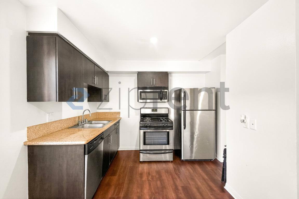 Apartment for rent at 843 S Ardmore Ave #204, Los Angeles, CA 90005
