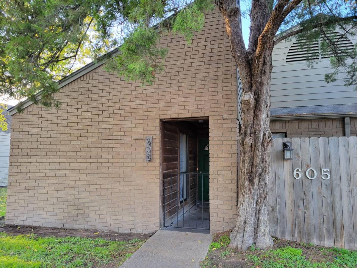 House for rent at 605 Navarro Dr, College Station, TX 77845