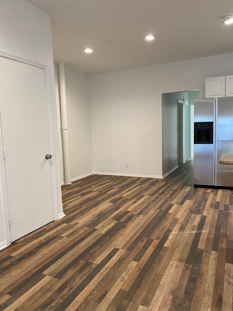 Apartment for rent at 2625 - 2627 1 2 Wellington Rd, Los Angeles, CA 90016