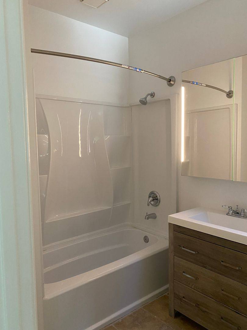 Apartment for rent at 2625 - 2627 1 2 Wellington Rd, Los Angeles, CA 90016
