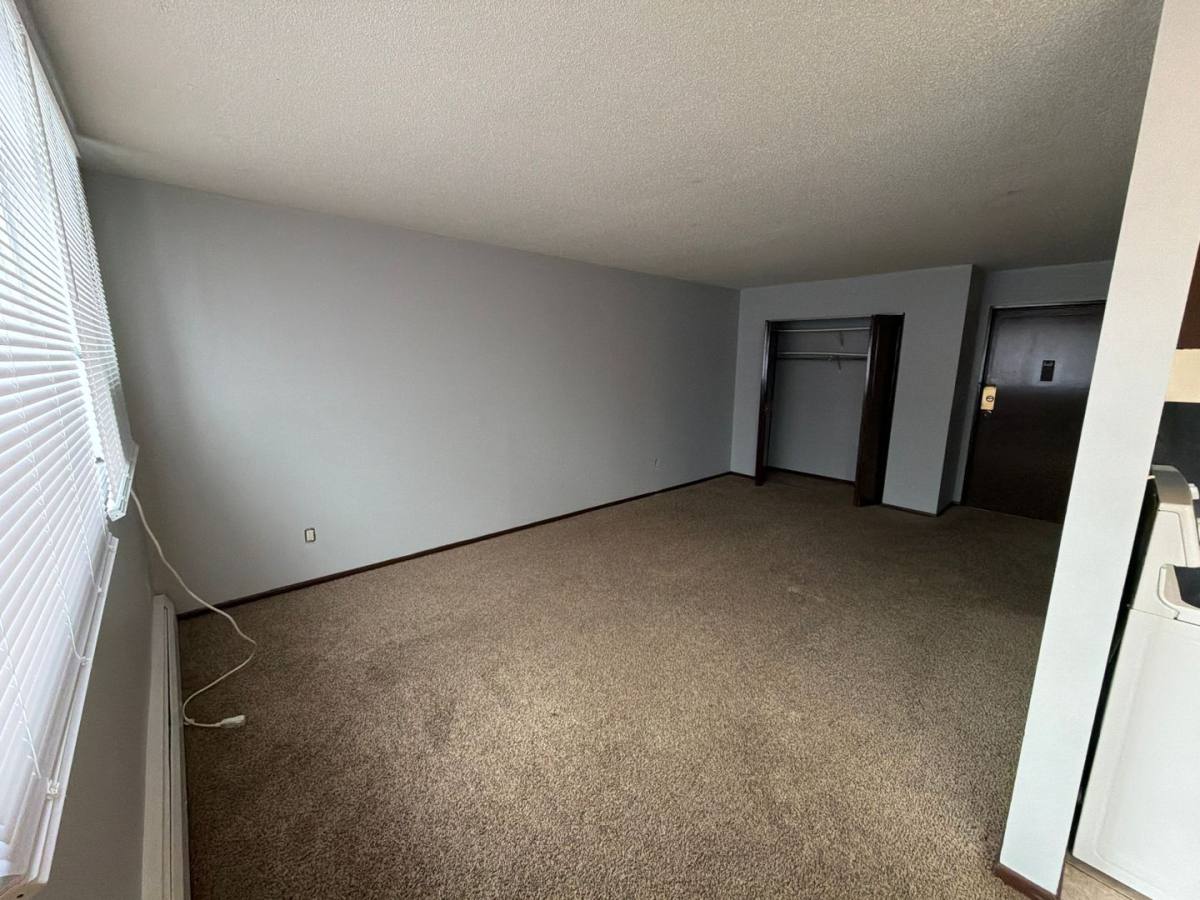 Apartment for rent at 1542 Marion St, Saint Paul, MN 55117