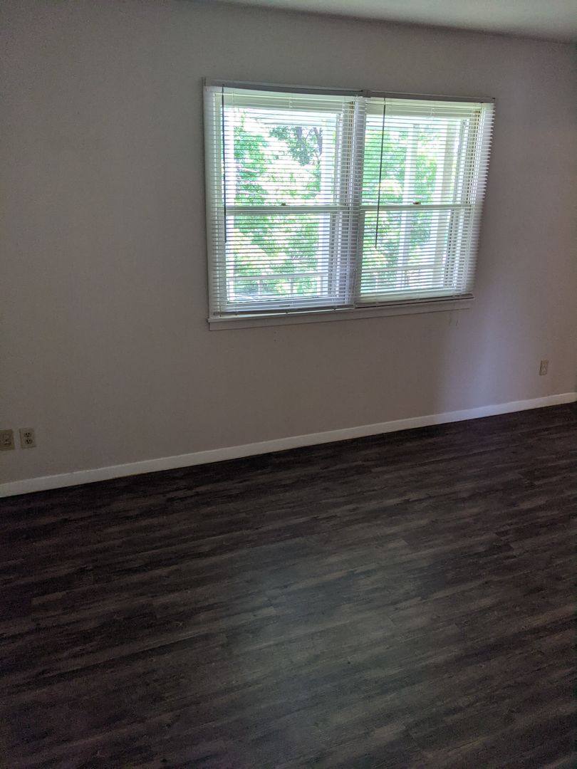 Apartment for rent at 407 W White St, Champaign, IL 61820