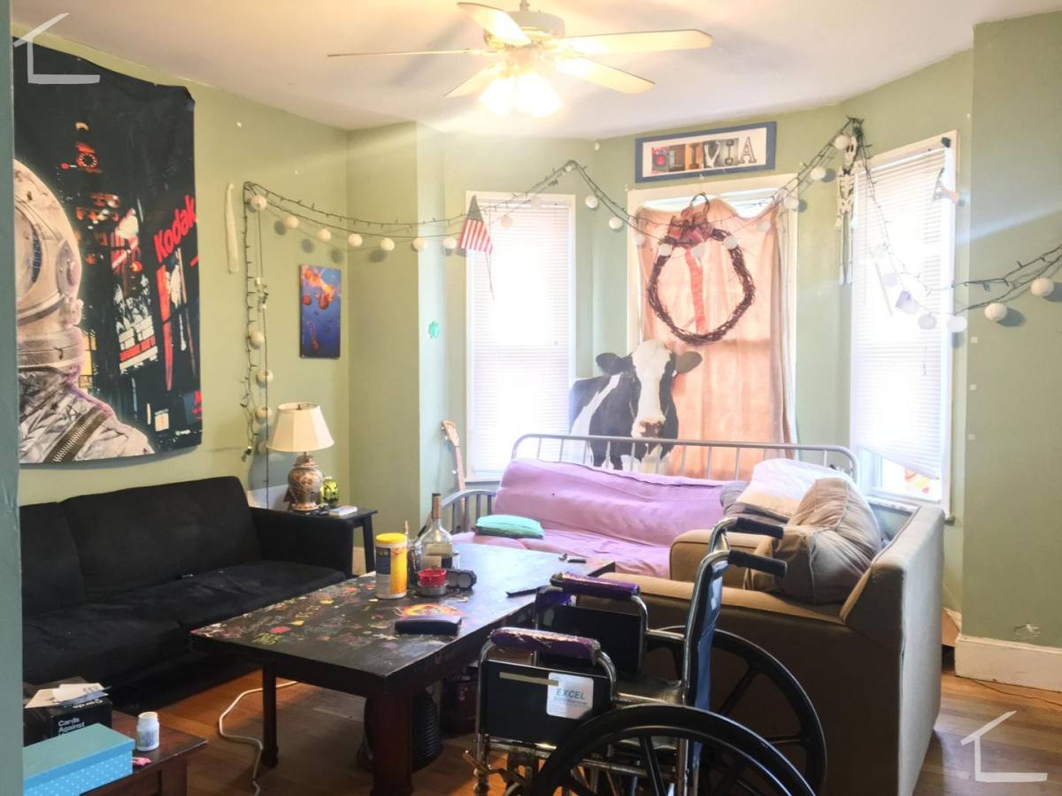 Apartment for rent at 219 Freeman St #A1, Brookline, MA 02446