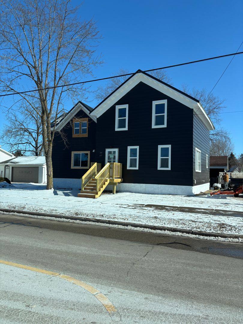 Apartment for rent at 317 Smith, Oconto, WI 54153