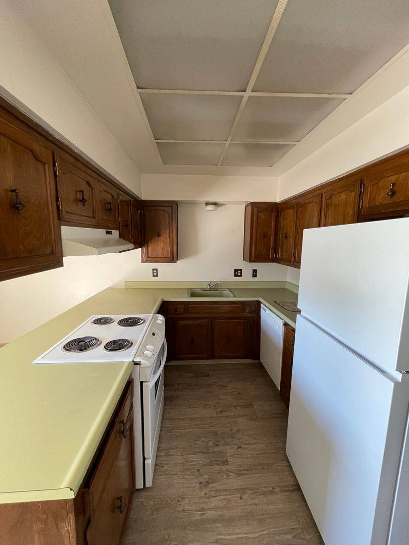 Apartment for rent at 291 W Alexander Ave, Merced, CA 95348