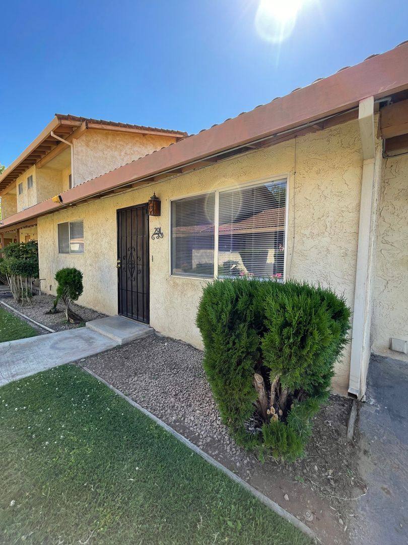 Apartment for rent at 291 W Alexander Ave, Merced, CA 95348