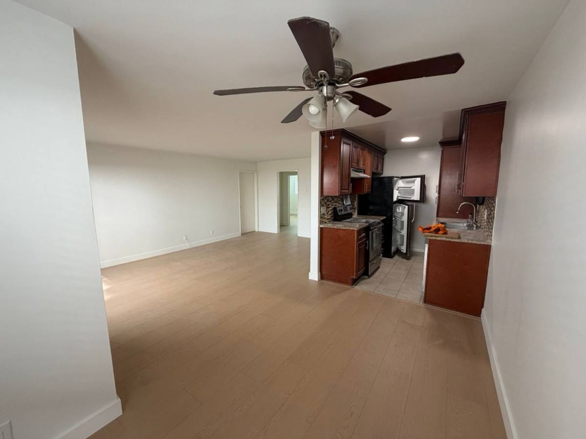 Apartment for rent at 1018 9th St, Santa Monica, CA 90403